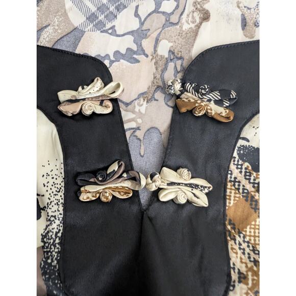 Kaelyn-Max silky stretch satin top - Picture 6 of 14